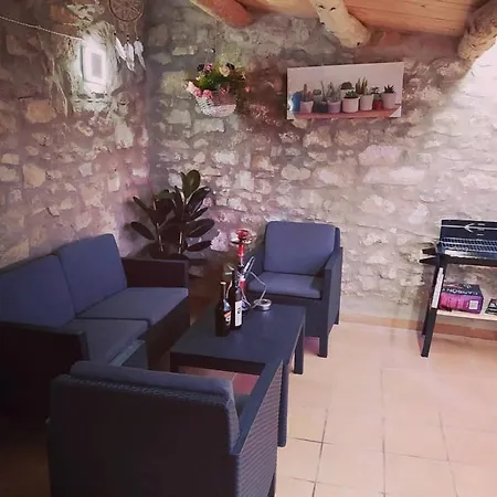 Ca La Paula * Rocafort de Vallbona